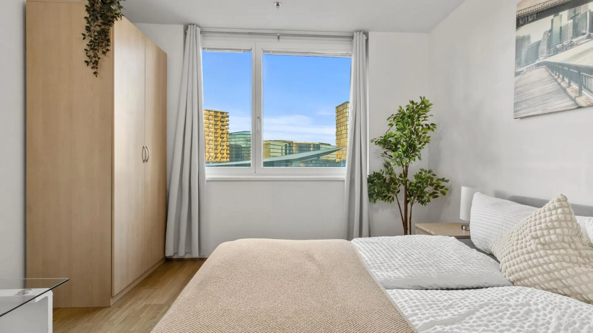 Apartment At Hauptbahnhof, Close To Belvedere I Balcony With A View Vienna Austria